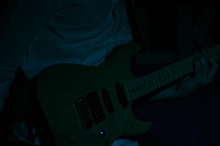 2008-11-28 M3_live at replugged 179.jpg